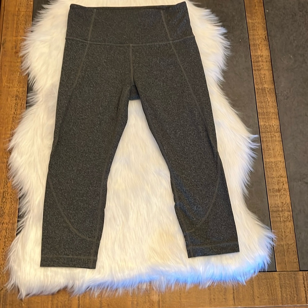 Athleta hi rise salutation cropped legging medium
